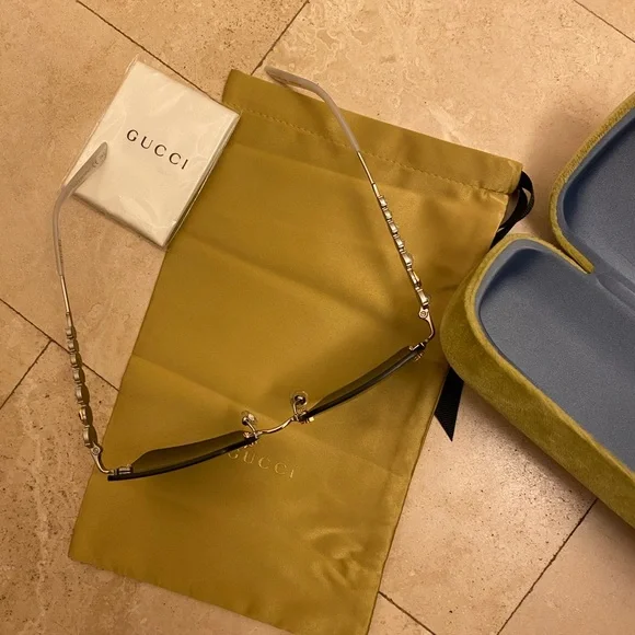 Gucci Square Sunglasses - Picture 4 of 8